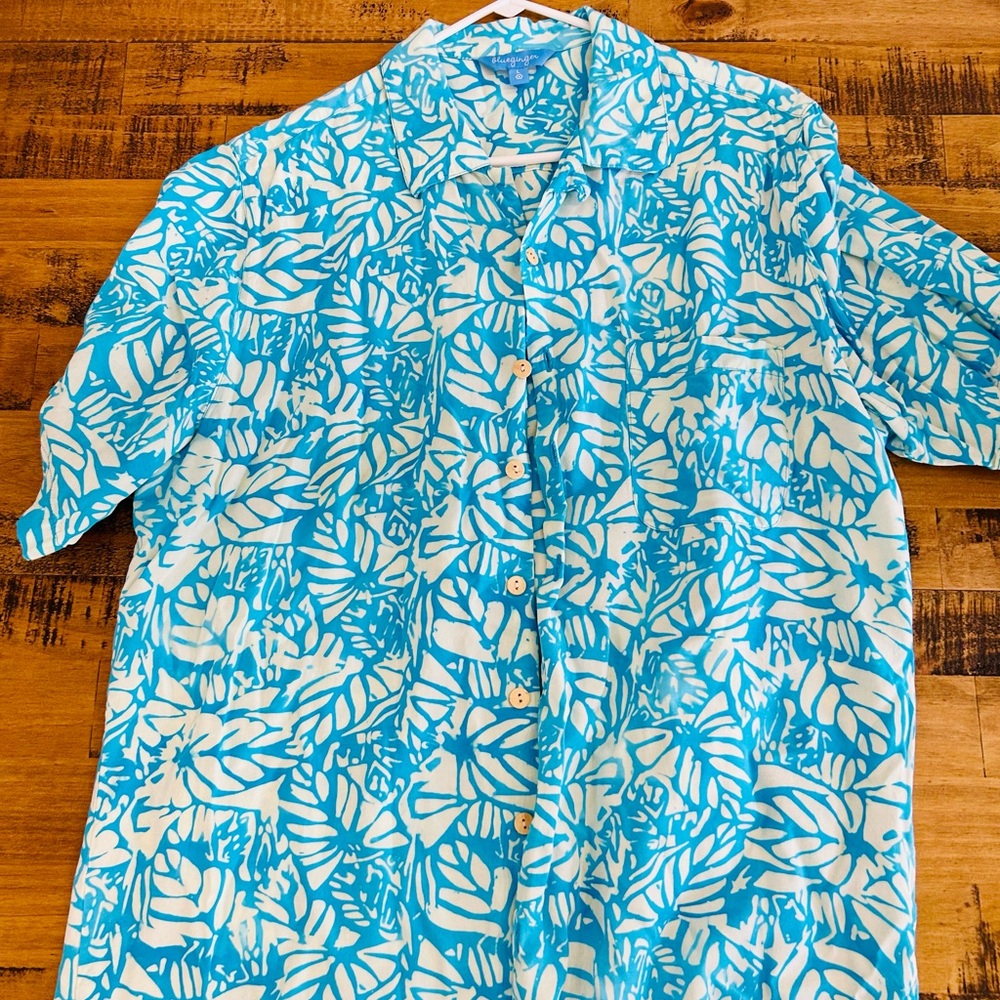 Blue and White Leaf Print Men's Beach Shirt